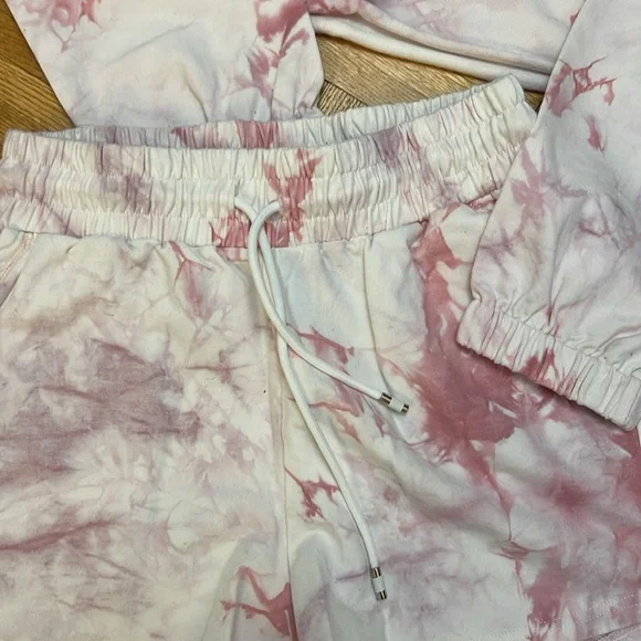 Luna - Picture 4 of 13